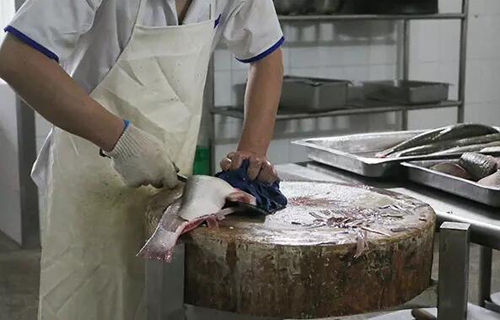 食堂里每天都在發生些什么，你一定不知道