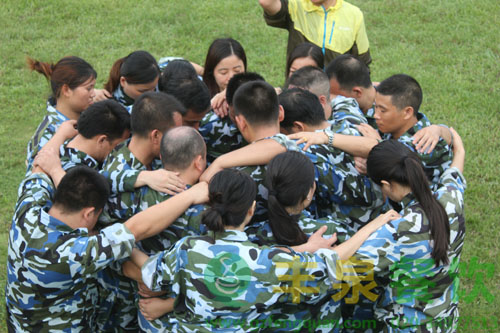 ＂高效溝通 團結協作＂豐泉餐飲戶外拓展圓滿成功
