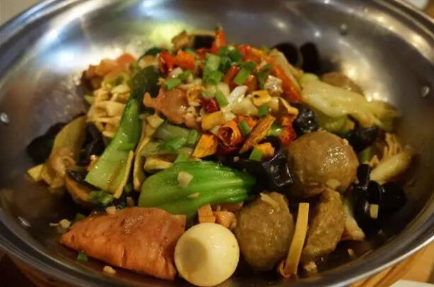 廣州超贊的午飯，都被這家食堂承包了