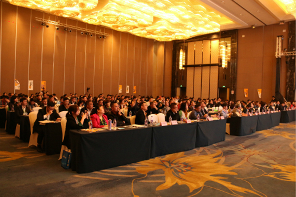 喜訊丨廣州豐泉餐飲榮獲“2019年度廣東優秀服務商”稱號！